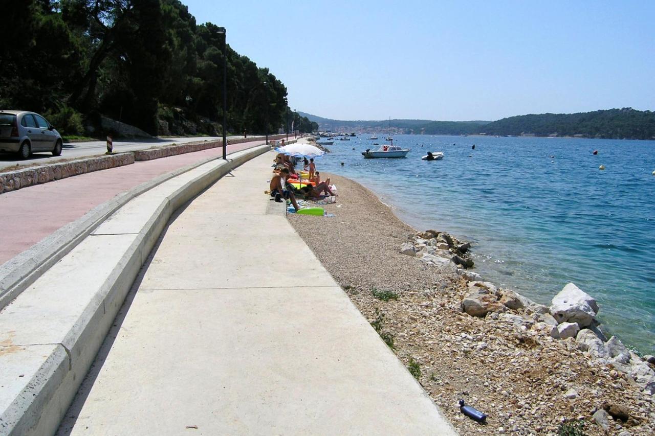 Double Room Mali Losinj 7953B Ngoại thất bức ảnh